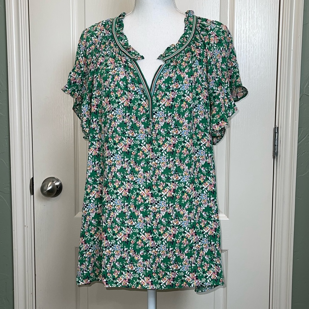 EUC Max Studio Green Floral Blouse size 1X